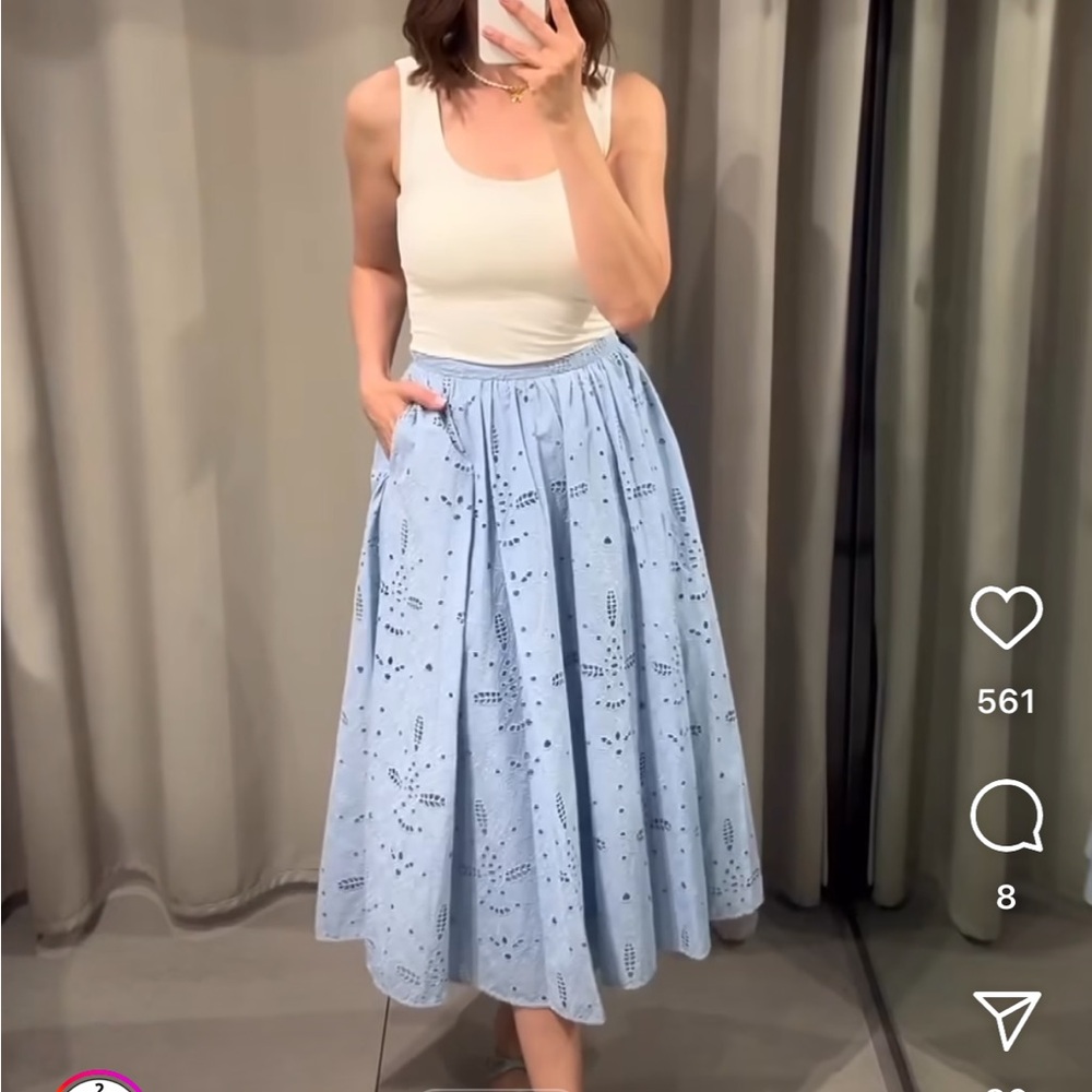 Zara blue eyelet midi skirt - Picture 2 of 6